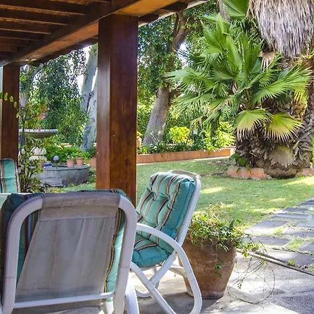 Holiday home Los Lirios